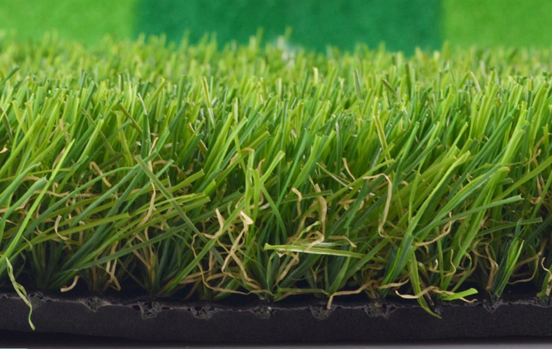 Hillman PGM Portable Artificial Turf Golf Putting Green